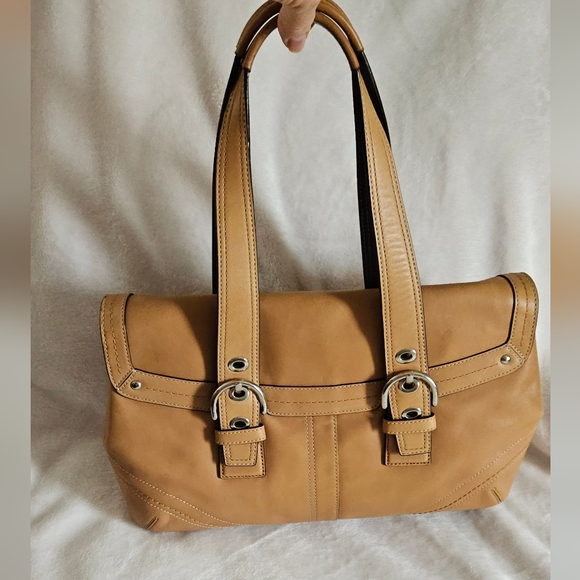 Coach Glove-Tanned Camel Y2K Buckle Soho #f12304 - Picture 2 of 10